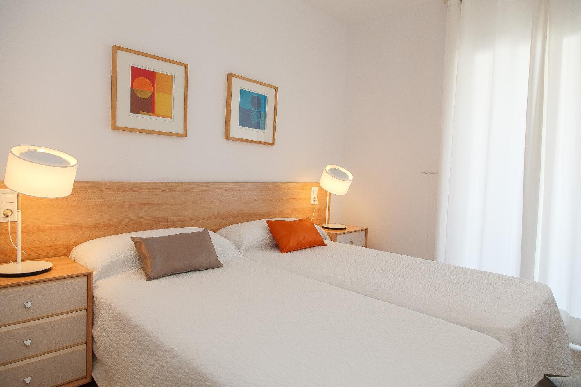 Uhc Ventura Park Apartments Salou Room photo